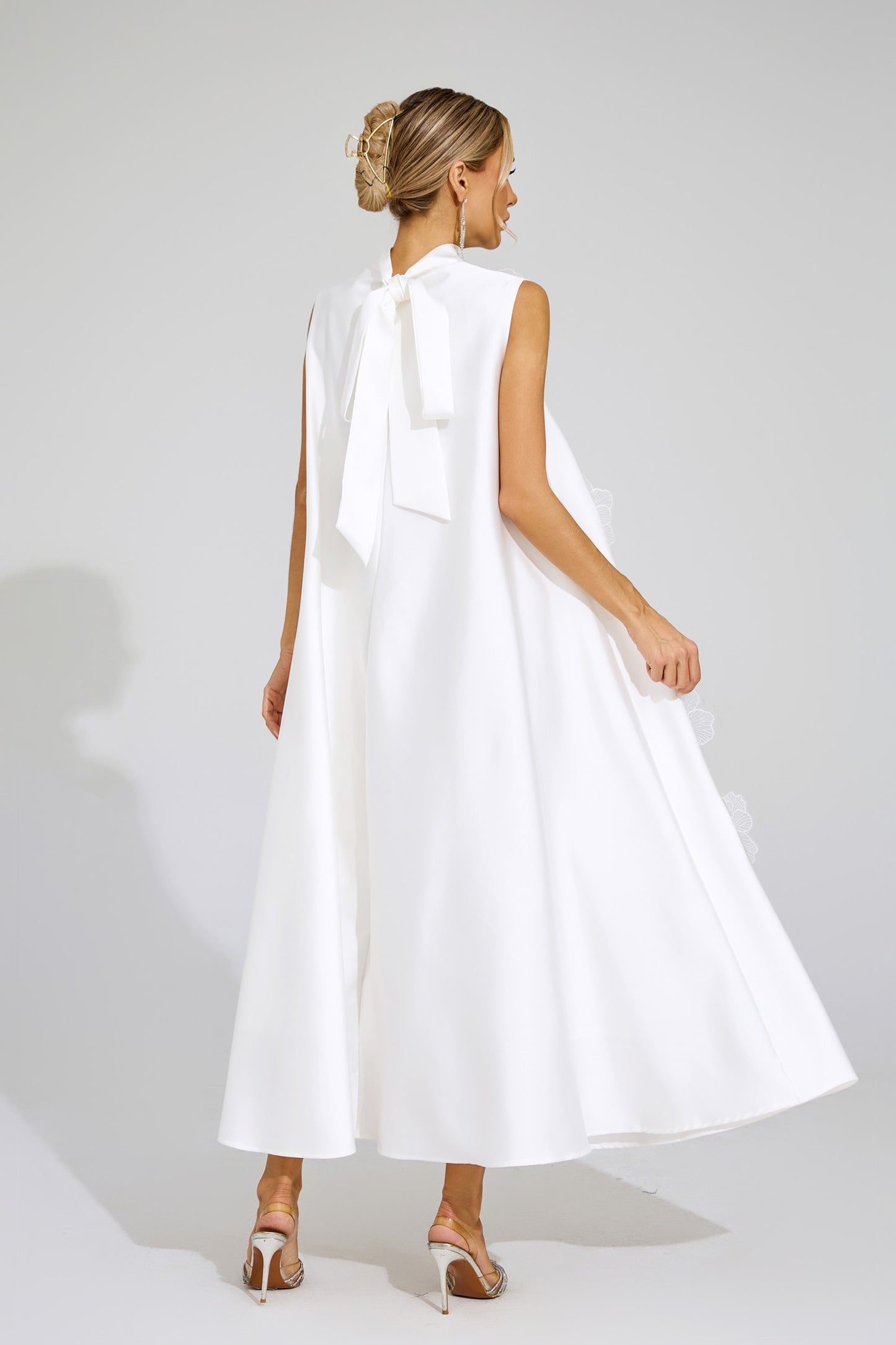 Lawrence White Flowers Sleeveless Dress