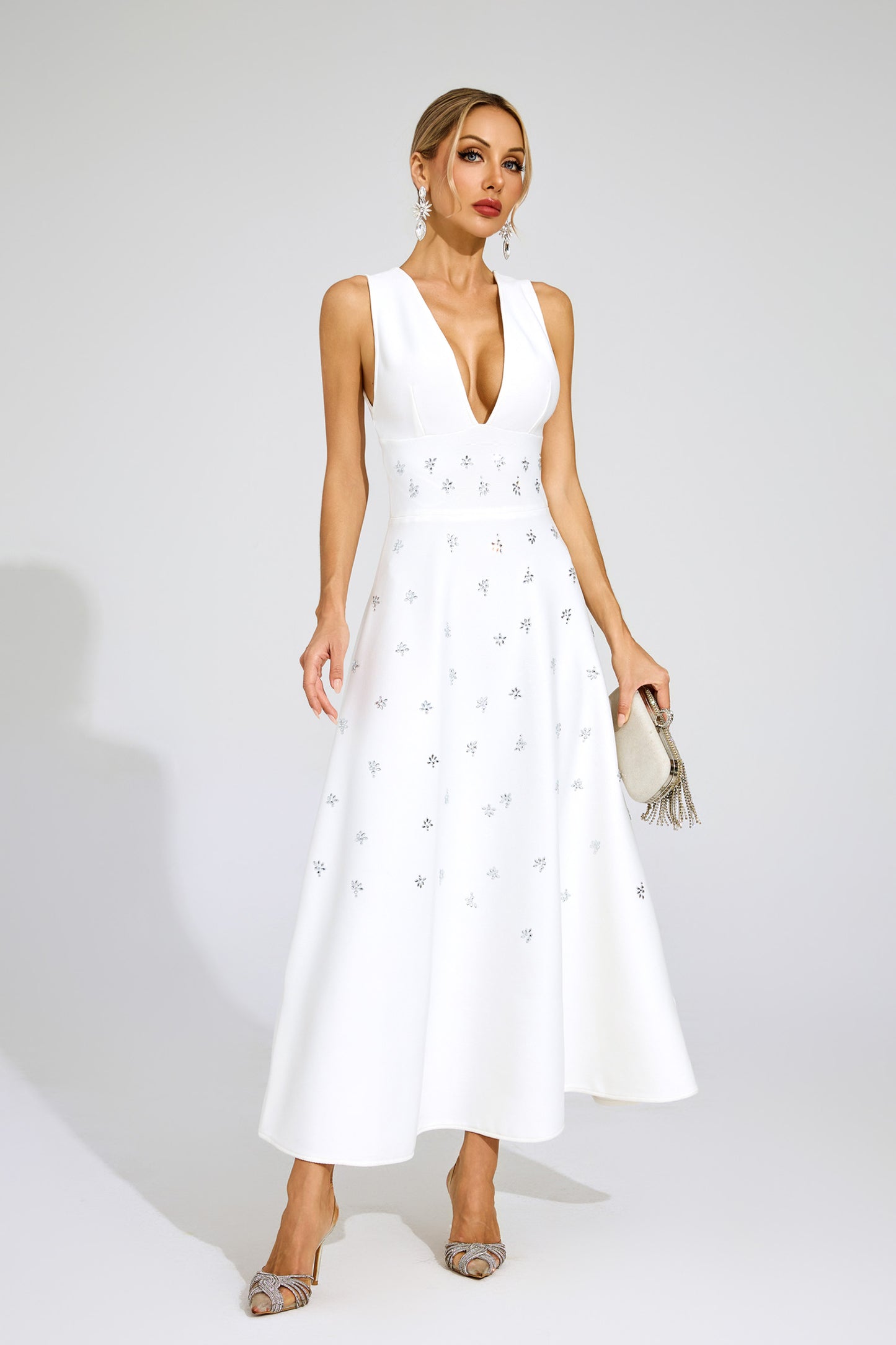 Wanda White V-neck Backless Sleeveless Dress