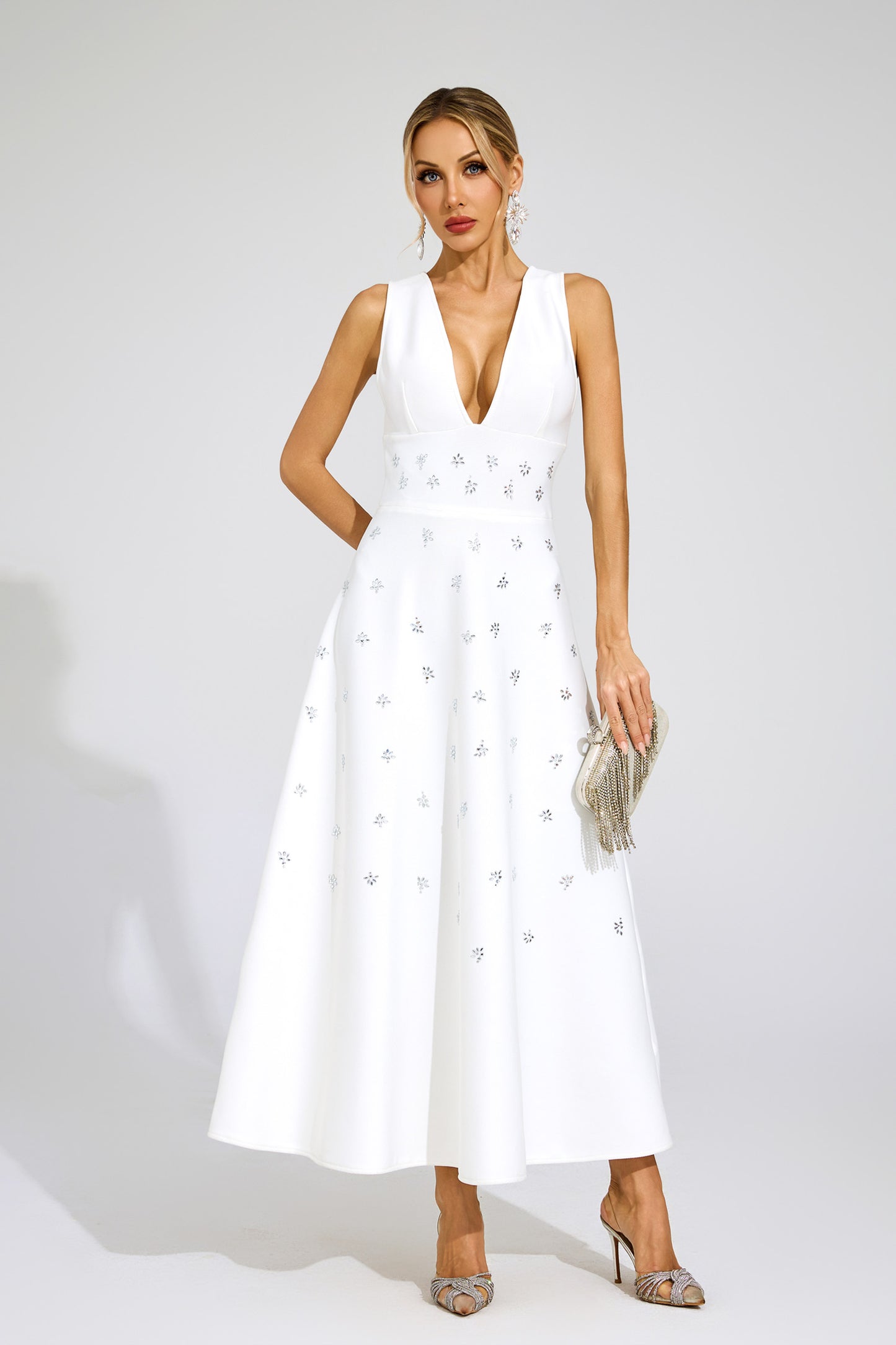Wanda White V-neck Backless Sleeveless Dress